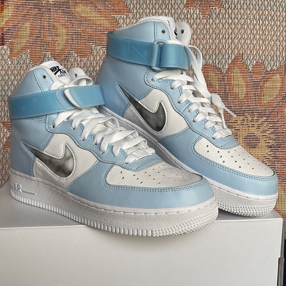 Nike WMNS Air Force 1 Mid CASTOM NIKE
BY CIERRA
WMNS sneakers - Platforms - Picture 5 of 16